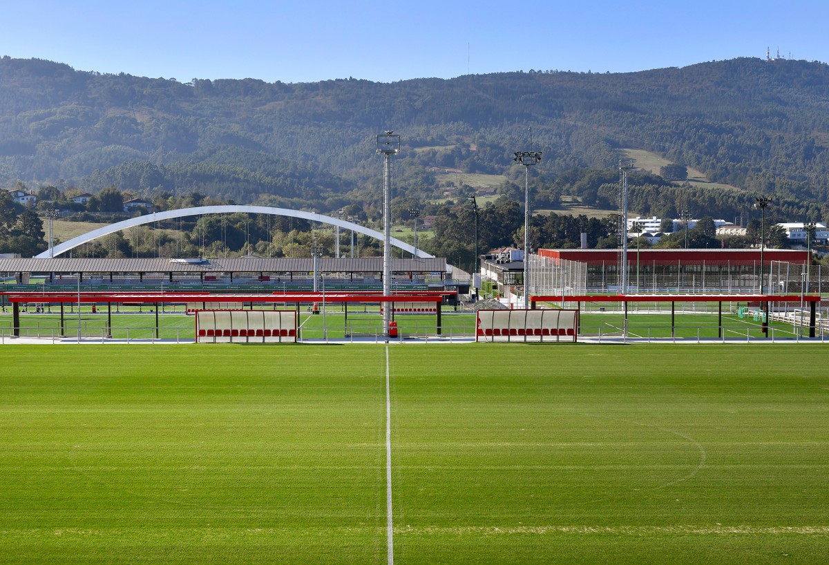 Infraestructura de comunicaciones y seguridad en las instalaciones del Athletic Club de Bilbao en Lezama